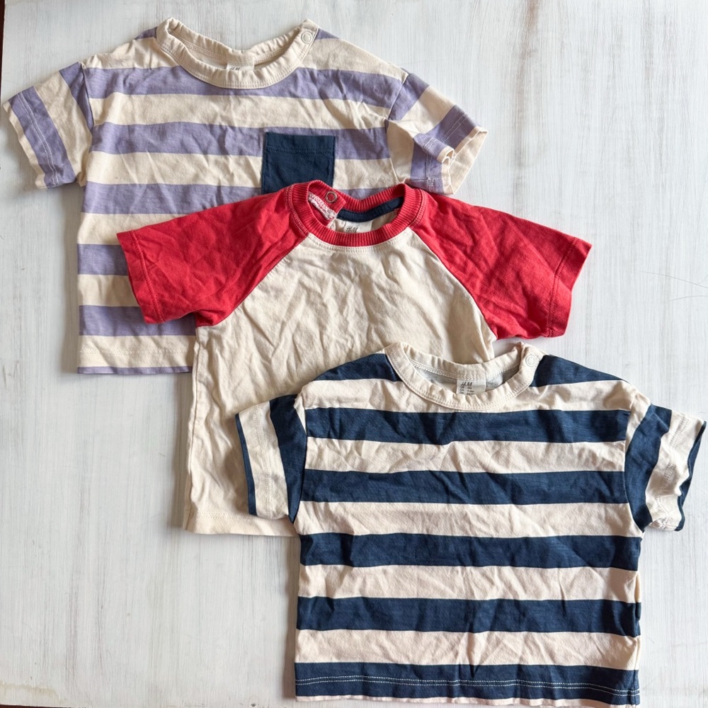 H&M t-shirt bundle (size 4-6 months)